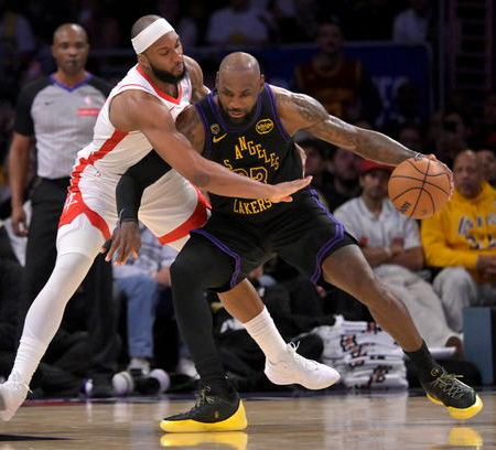 Detroit farkı kapattı, Houston Lakers’ı tekrar yendi