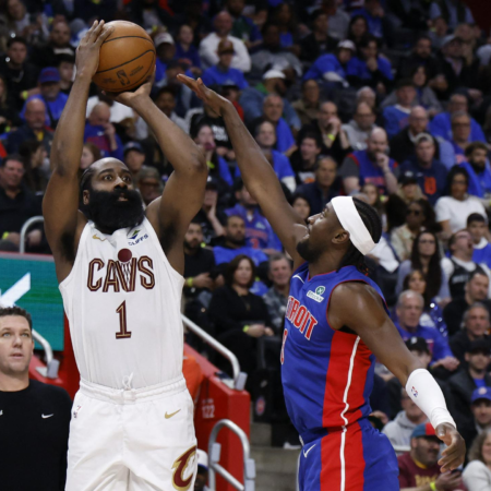 Cleveland, Detroit’te geri dönüş yaparak NBA yarı finallerine yaklaştı