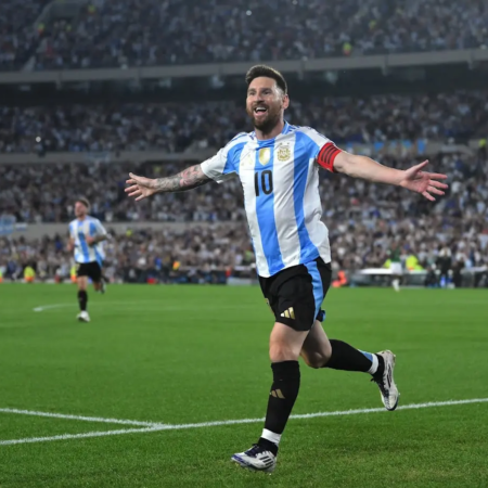 Messi Dünya Kupası tarihini yeniden yazdı. Arjantin kaptanı ve Scaloni, Cezayir karşısında alınan zaferin ardından tepki gösterdi