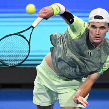 Menšík Paris’i fethetti: Çek yetenek kariyerinde ilk kez Roland Garros yarı finaline ulaştı