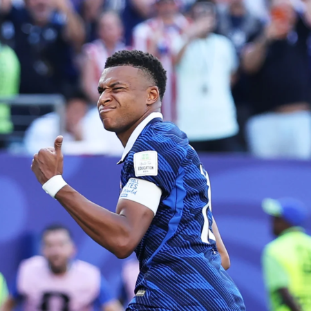 Messi ve Mbappe, Eusebio’nun tarihi Dünya Kupası rekoruna yaklaşıyor