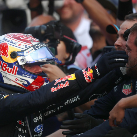 Max Verstappen sezonun ilk zaferini kazandı, Red Bull kendi motoruyla kazandı ve Hamilton podyuma çıktı